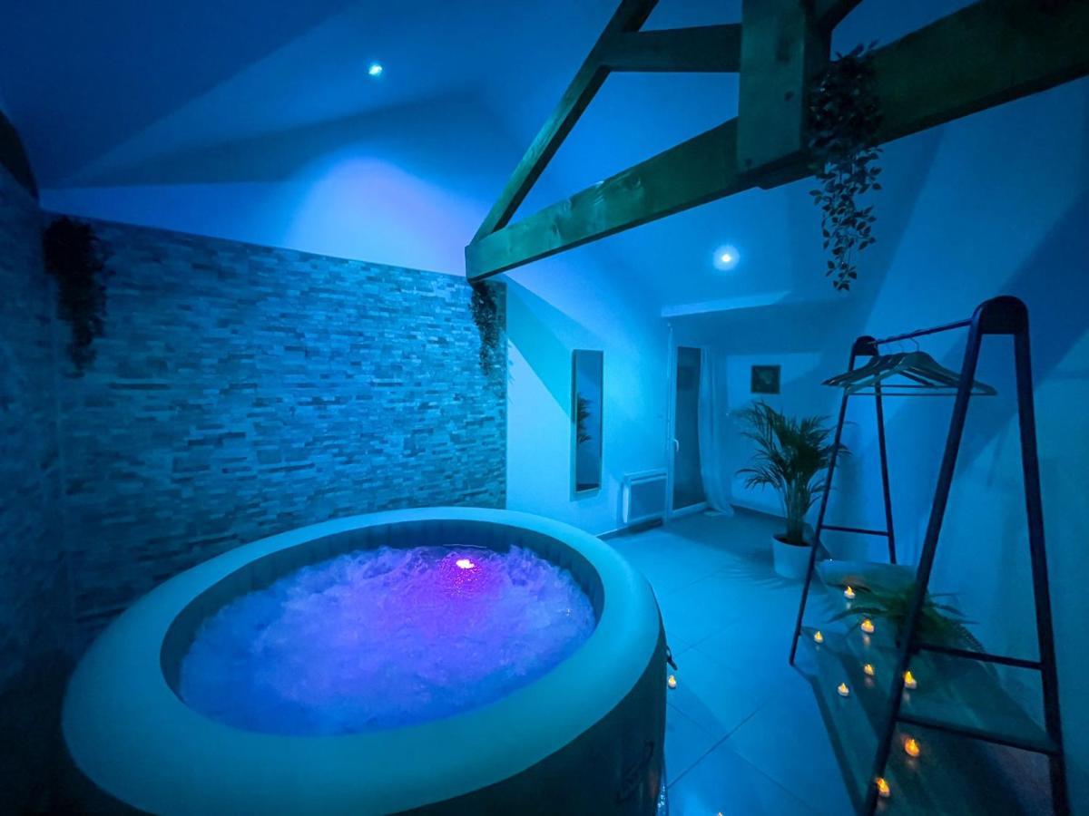 Un Cocon Pour 2 Ou 4 - Merignac -Jacuzzi - Netflix - Tram A Apartment Exterior photo