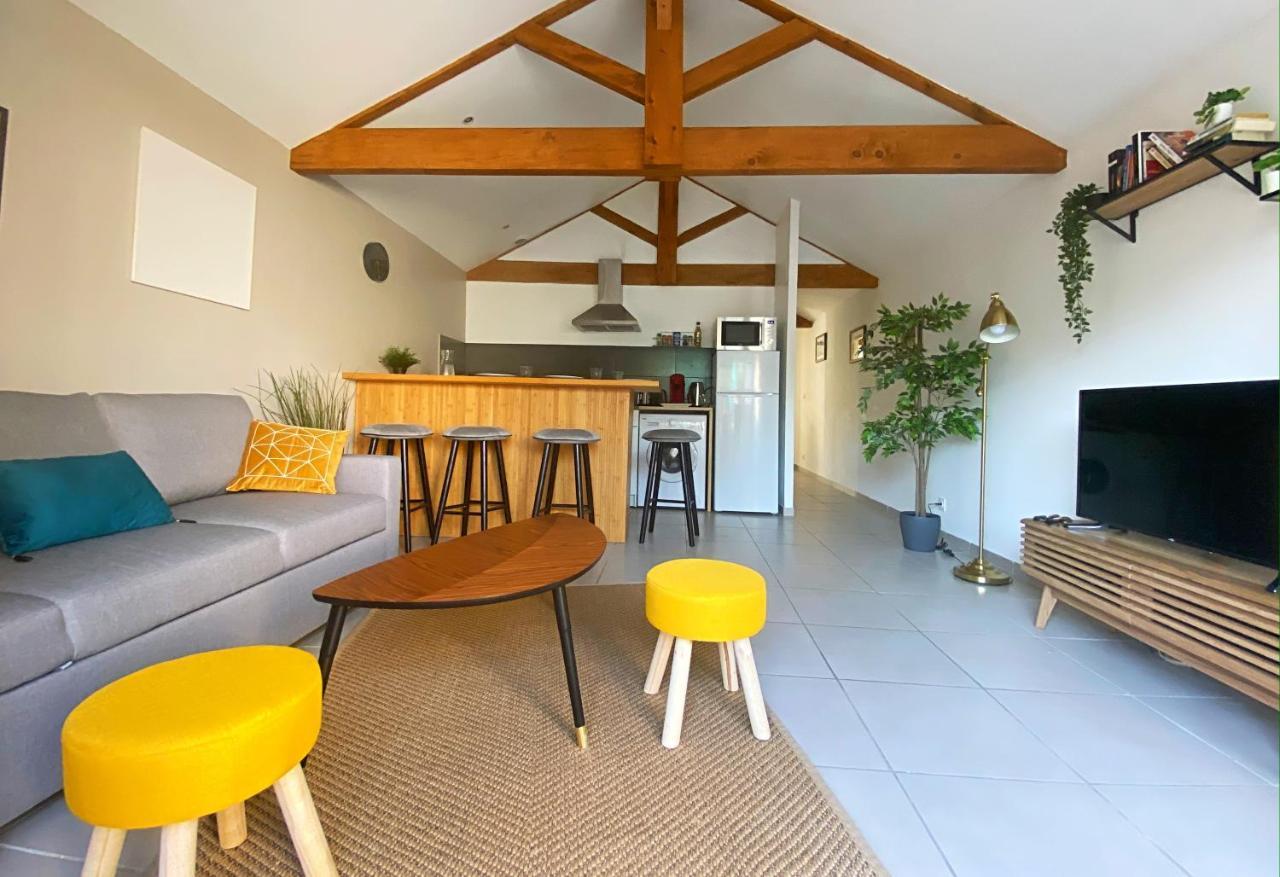 Un Cocon Pour 2 Ou 4 - Merignac -Jacuzzi - Netflix - Tram A Apartment Exterior photo